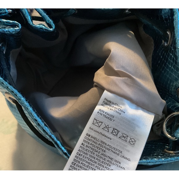 H&M ~Bucket Bag (NWOT) - Picture 6 of 6